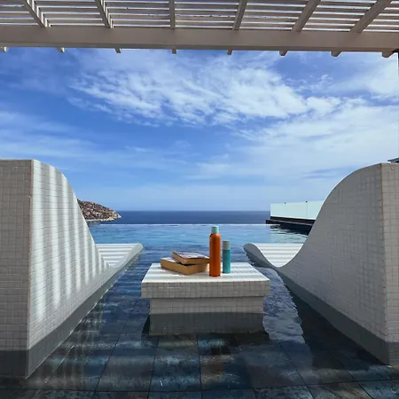 Villa Aqua Blue *