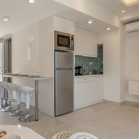 Villa Aqua Blue Amoopi